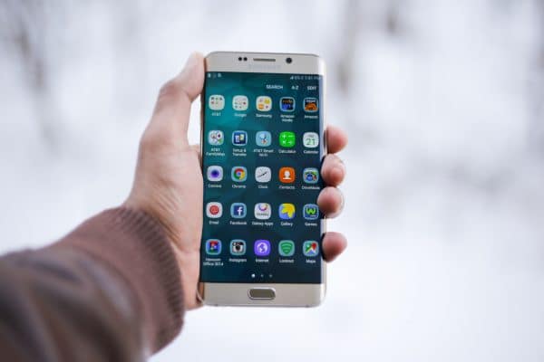 How to Digital Declutter in 2025