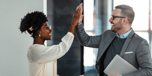 6 Tips to Align Sales and Customer Service Teams in 2025