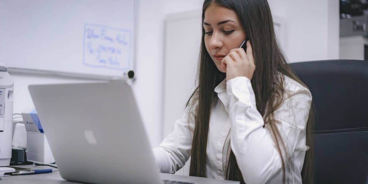 Salesperson nurturing leads on the phone