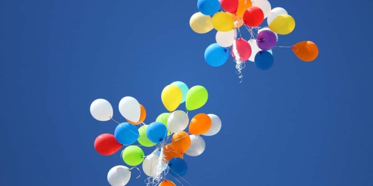 delight your customers with baloons