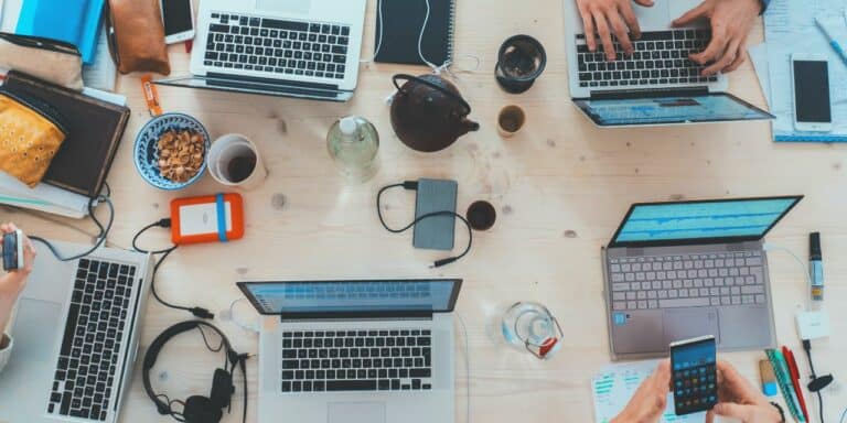 Laptops and knowledge management tools